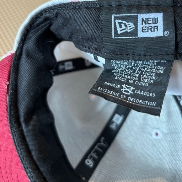 New Era Cleveland Cavs Tropical Flamingo Snapback hat - Picture 14 of 15